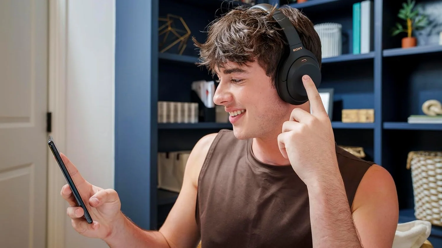 You are currently viewing Premium Sony WH-1000XM4 headphones become a best-seller on Amazon after a generous discount